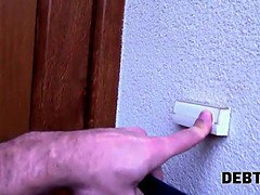 Hardcore sex helps lonely mom pay for all necessary things