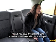 Anal, Cul, Brunette brune, Voiture, De plein air, Piercing, Lécher le sphincter, Tatouage