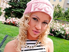 Grosse bite, Blonde, Sucer une bite, Éjaculer dans la bouche, Double pénétration, Seins naturels, Adolescente, Nénés
