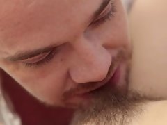 Blasen, Braunhaarige, Fingern, Behaart, Handjob, Natürlichen titten, Jungendliche (18+), Titten