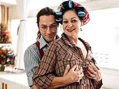 18 años, Culo, Beso negro, Verga grande, Corridas faciales, Lamidas, Mamá, Realidad