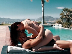 Sucer une bite, Brunette brune, Hard, Hd, Interracial, Seins naturels, De plein air, Chatte