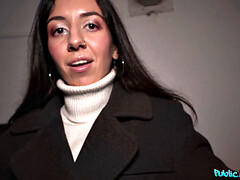 Blasen, Braunhaarige, Handjob, Lecken, Im freien, Pov, Muschi