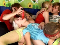 Amateur, Blonde, Brunette brune, Tir de sperme, Orgie, Maigrichonne, Adolescente, Nénés