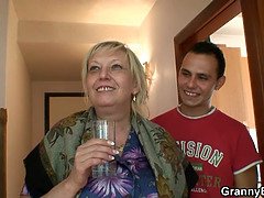 Толстушки, Собачьи, Бабушки, Огромные размеры, Зрелые, Реалити, Сиськи