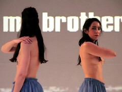 Naked on Stage-87 N4