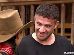 In den arsch, Grosse titten, Blondine, Braunhaarige, Französisch, Hd, Milf, Tätowierung