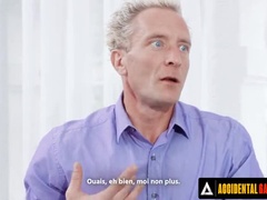 Arsch, Blasen, Kehlenfick, Doppelpenetration, Würgen, Gruppensex, Hardcore, Nackt