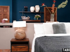 Gros seins, Brunette brune, Gorge profonde, Queue, Noir ébène, Hard, Léchez, Chatte