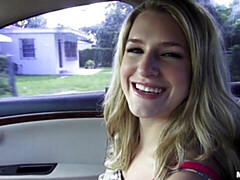 デカ尻, デカパイ, ブロンド, フェラチオ, 車, バック, アウトドア, ガリガリ
