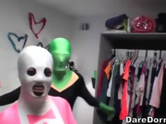 ベッドルーム, 茶髪の, 学生寮, 女, なめる, オマンコ, 剃毛, ティーン