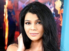 Анальный секс, Большая жопа, Брюнетки, Пальцем, Мастурбация, Милф, Соло, Игрушки