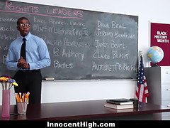 Grosse bite, Noire, Mixte, Collège université, Faciale, Interracial, Maigrichonne, Uniforme