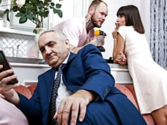 Grosser schwanz, Grosse titten, Blasen, Braunhaarige, Hundestellung, Milf, Kurzes haar, Titten