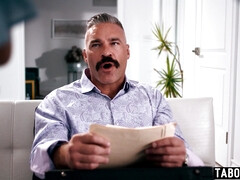 18 ans, Asiatique, Sucer une bite, Brunette brune, Petite femme, Maigrichonne, Tabou, Nénés