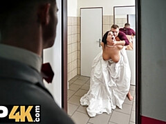デカパイ, 結婚, 茶髪の, チェコ, ハードコア, Hd, ストッキング, トイレ