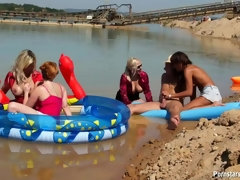 В одежде, Группа, Лесбиянка, Оргии, На природе, Атлас, Свингеры, Влажная