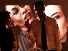 Grosse bite, Sucer une bite, Brunette brune, En levrette, Seins naturels, Maigrichonne, Adolescente, Nénés