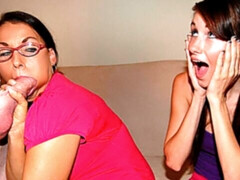 フェラチオ, 口内発射, 女 人男 人, なめる, 母, スカート, ティーン, 三人