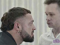 Blonde, Sucer une bite, Brunette brune, Doigter, Homosexuelle, Muscle, Piercing, Tatouage