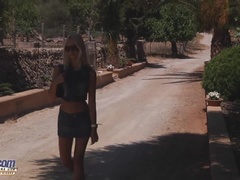 In den arsch, Arsch, Blondine, Natürlichen titten, Im freien, Pool, Tätowierung, Jungendliche (18+)