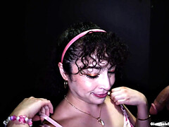 Blasen, Braunhaarige, Spermaladung, Kehlenfick, Aufs gesicht abspritzen, Handjob, Solo, Schlucken