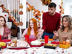 Culo grande, Tetas grandes, Mamada, Estilo perrito, Ffm, Pelirrojo, Flaco, Adolescente