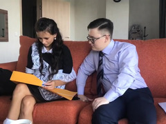 Enthousiasteling, Anaal, Bruinharig, Sperma shot, Interraciaal, Verlegen, Kousen, Tiener