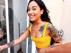 Жопа, Черные, Минет, Брюнетки, Ласковые ручки, Межрасовый секс, Бритые, Молоденькие