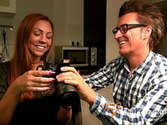 Cul, Gros cul, Sucer une bite, En levrette, Branlette thaïlandaise, Rasée, Dénudage, Nénés