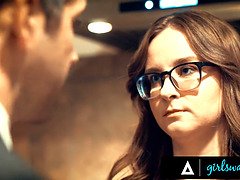 Culo grande, Tetas grandes, Engañando, Penetracion con dedos, Lesbiana, Lamidas, Coño, Realidad