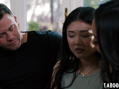 Asiatisch, Kehlenfick, Schwanz, Würgen, Behaart, Muschi, Rau, Flotter dreier