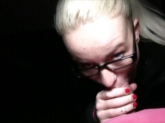 Blonde, Sucer une bite, En levrette, Faciale, Hd