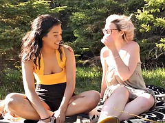 Amateur, Nana, Brunette brune, Hard, Léchez, Masturbation, De plein air, Jouets