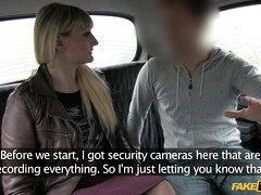 Blondine, Blasen, Vollbusig, Auto, Aufs gesicht abspritzen, Hardcore, Geld, Realität