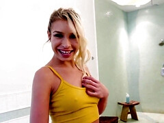 Grosse titten, Blondine, Schwanz, Hardcore, Massage, Öl, Dusche, Scherzbold