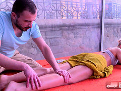 マッサージ, 公共