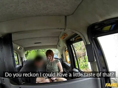 Gros seins, Voiture, En levrette, Faciale, Doigter, Léchez, Pov, Chatte