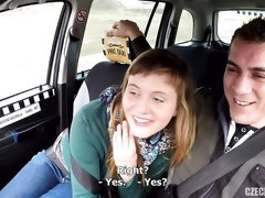 Gros cul, Gros seins, Blonde, Sucer une bite, Voiture, Doigter, Branlette thaïlandaise, Adolescente