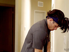 Blonde, Sucer une bite, Gorge profonde, Branlette thaïlandaise, Nénés