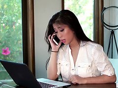 Gros seins, Brunette brune, Femme couguar, Lesbienne, Léchez, Mère que j'aimerais baiser, Chatte, Belle mère