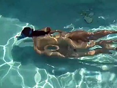 美女, 茶髪の, ハンガリー人, プール, 公共, ソフトコア, ティーン, 水中