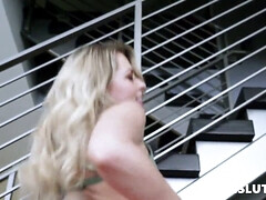 Sucer une bite, Tromperie, Papa, En levrette, Hd, Criant, Tabou, Adolescente