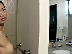 アジア人, デカチン, ビキニ, アウトドア, 馬乗り, シーメール, シャワー, オッパイの