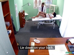 Noire, Sucer une bite, Brunette brune, Médecin, Branlette thaïlandaise, Mère que j'aimerais baiser, Uniforme, Voyeur