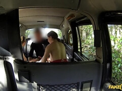 Anal, Voiture, En levrette, Faciale, Pieds, De plein air, Lécher le sphincter, Plan cul à trois