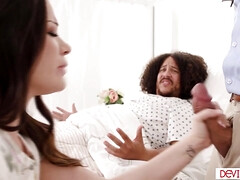 デカパイ, フェラチオ, 茶髪の, 浮気する, チン, 医者, 手コキする, ポルノスター