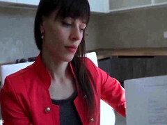 Cute Realtor Uses Her Tiny Ass To Convince Client