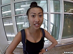 アジア人, デカチン, デカパイ, フェラチオ, 茶髪の, バック, お金, アウトドア