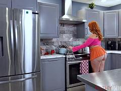 Красотки, Большой член, Большие сиськи, Минет, Ласковые ручки, Рыжие, Сиськи